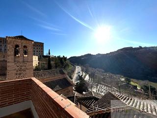 Appartamento en Granado 9. Piso en venta en casco, 5 dormitorios.