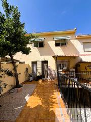 Chalet  La fuente. Chalet en venta en olias del rey, 4 dormitorios.