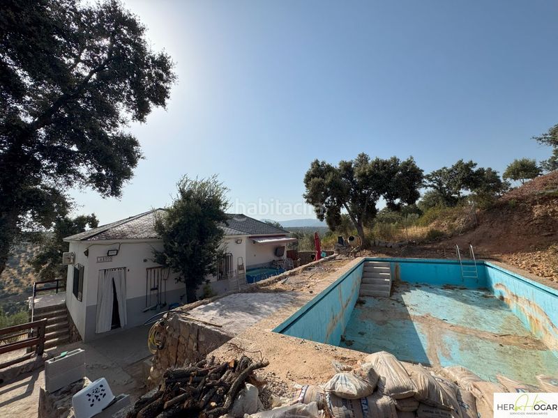 Foto 2b27d43d-29b8-4a95-b05d-9c6847f8f63e. Xalet amb aparcament a Navahermosa