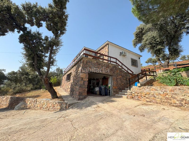 Foto 6d0c14f9-d745-40f6-bd9c-02d1786e4ba6. Xalet amb aparcament a Navahermosa