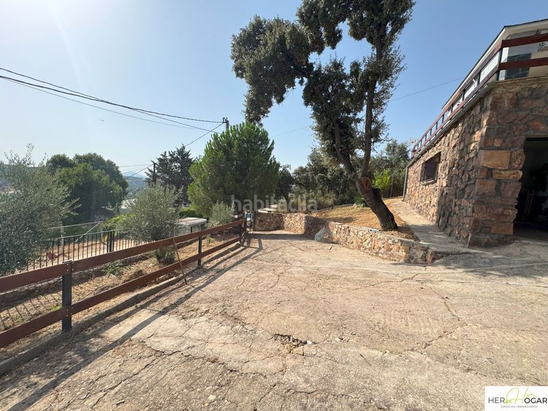 Foto 811a6c40-1ae5-44ab-9a9b-3c4580d81757. Xalet amb aparcament a Navahermosa