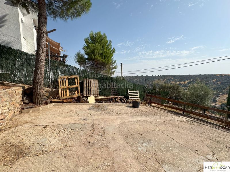 Foto 8215b1f8-ae4f-422e-af93-9f580233e695. Xalet amb aparcament a Navahermosa