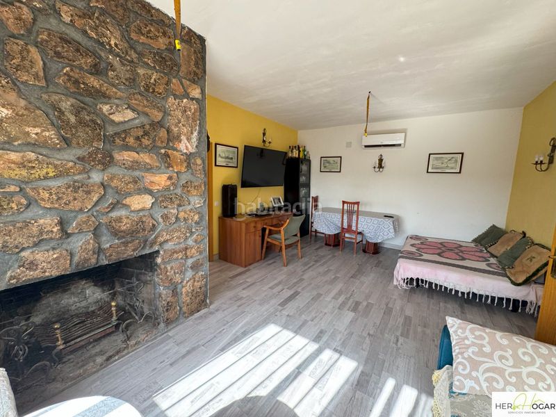 Foto 91a3658f-648a-4040-ac41-eccc109a6920. Xalet amb aparcament a Navahermosa