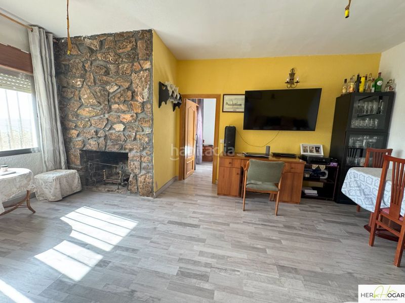 Foto bae9f54c-4d68-4d07-9cb6-59abe07c8cb6. Xalet amb aparcament a Navahermosa