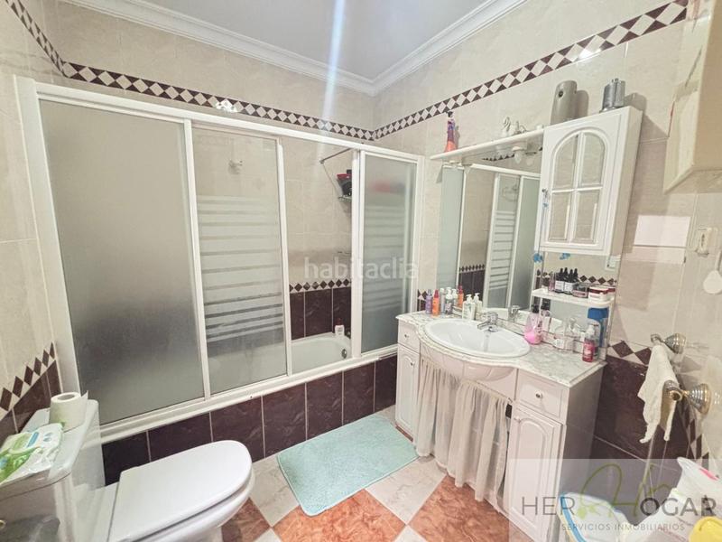 Foto 103d4572-ed77-45e0-920c-0e31532b2a20. Casa amb calefacció aparcament a Yébenes (Los)