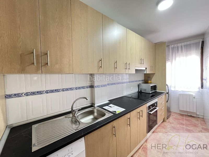 Foto 36f02e38-e906-40e8-944a-24916df3bdaf. Rent flat with heating in Bargas