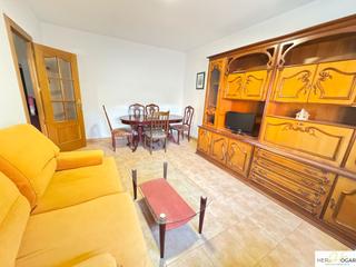 Miete Etagenwohnung in Santa Bárbara. Piso en alquiler en sta. bárbara, 2 dormitorios.