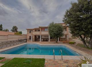 Chalet in Cobisa. Chalet en venta en cobisa 1, 5 dormitorios.