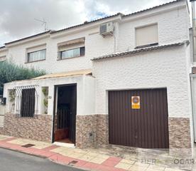 Xalet  Margarita. Chalet en venta en olias del rey, 4 dormitorios.