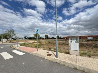 Wohngrundstück in Burguillos de Toledo. Terreno urbano en venta en burguillos de toledo.