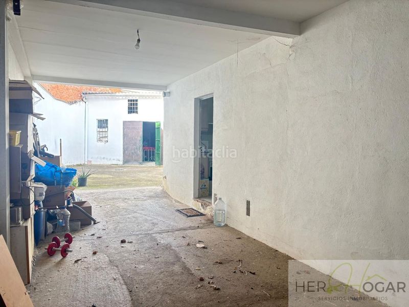 Foto 4f903f0e-b1ff-4ee5-826d-7e16849d5e06. Casa amb calefacció aparcament a Navahermosa