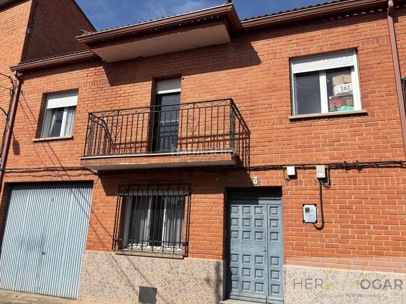 Foto 9f6842d4-b47e-4d14-9d51-9453c98c8a1d. Casa amb calefacció aparcament a Navahermosa