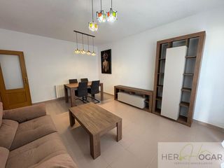 Miete Chalet in Buenavista-Valparaíso-La Legua. Chalet en alquiler en urbanizaciones, 3 dormitorios.