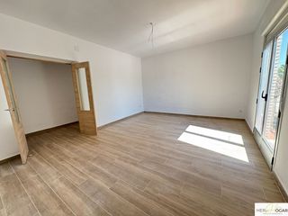 Rent Flat in Polán. Piso en alquiler en polan, 4 dormitorios.