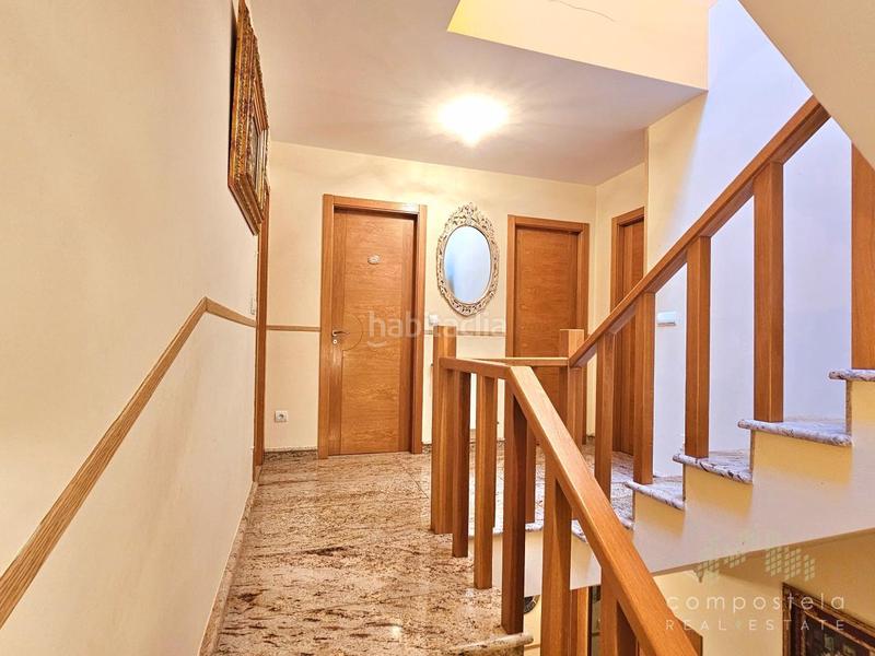 Foto ea40a909-48b7-48fe-9d34-315f2dbc3d0e. Casa aparellada amb calefacció aparcament piscina a Santiago de Compostela