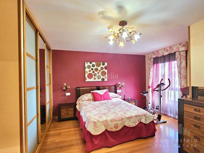 Foto 219edd0e-83dc-4473-a85f-209b459eb81d. Casa bifamiliare con riscaldamento parcheggio piscina in Santiago de Compostela