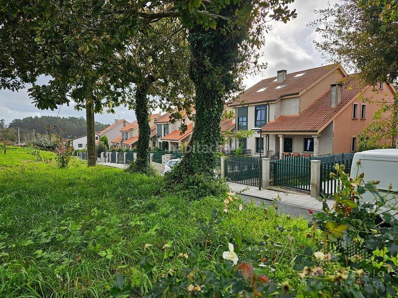 Foto 7db7ab57-a1de-4f00-a0f2-06a3cbab181d. Casa pareada en Parroquias de Santiago Santiago de Compostela