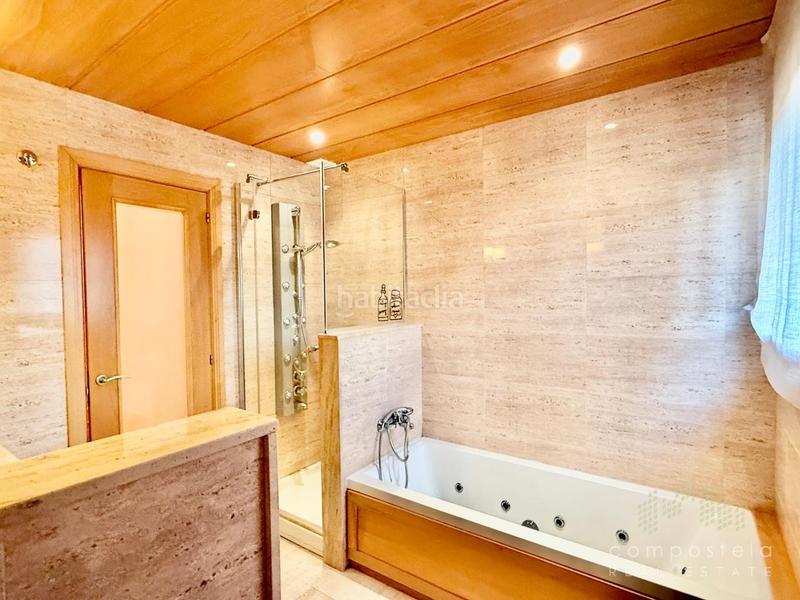 Foto d23ff014-6864-455a-9443-0e0d14d5cc77. Chalet avec chauffage parking piscine dans Parroquias de Santiago Santiago de Compostela