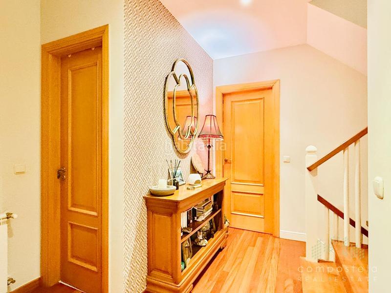 Foto e2abce2d-5ca8-4a9b-90c6-40f9f8c0dac8. Chalet avec chauffage parking piscine dans Parroquias de Santiago Santiago de Compostela