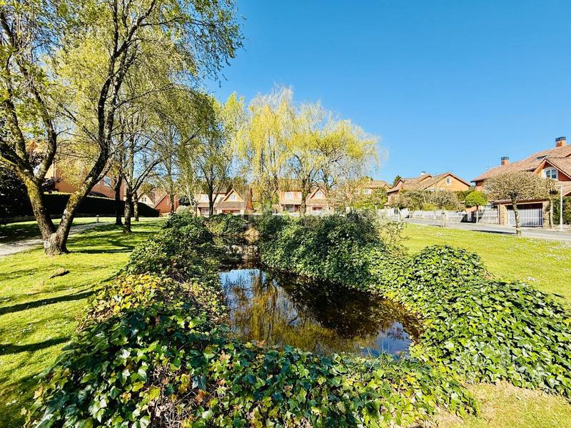 Foto e1172a55-38ec-42da-abad-a9f0507c8c52. Chalet con riscaldamento parcheggio piscina in Parroquias de Santiago Santiago de Compostela
