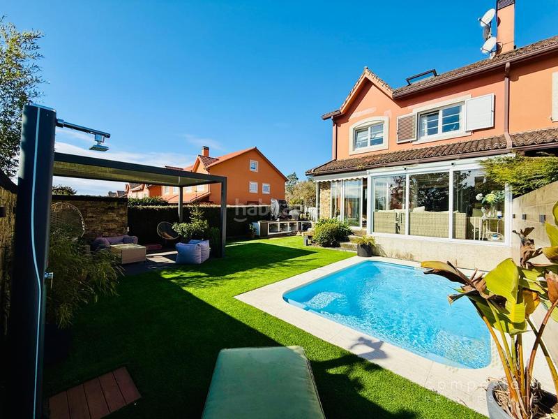 Foto edc54315-611a-421b-87bf-75926d47155e. Chalet con riscaldamento parcheggio piscina in Parroquias de Santiago Santiago de Compostela