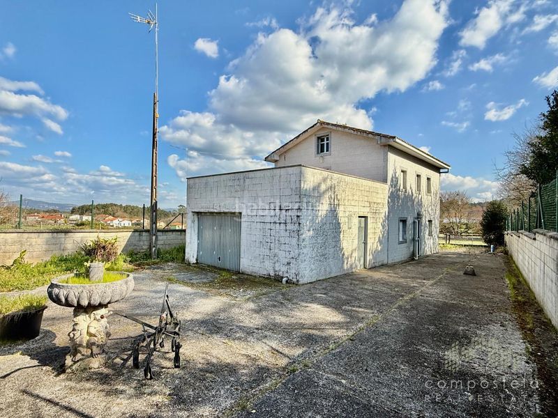 Foto f6a1b18d-080c-4010-afe7-49cdeae97a8a. Casa amb aparcament a Teo