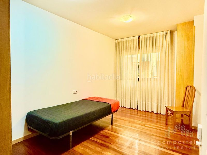 Foto 7814d766-e760-4942-a1a7-2e067cfac0c6. Lloguer pis amb calefacció aparcament a O Milladoiro Ames