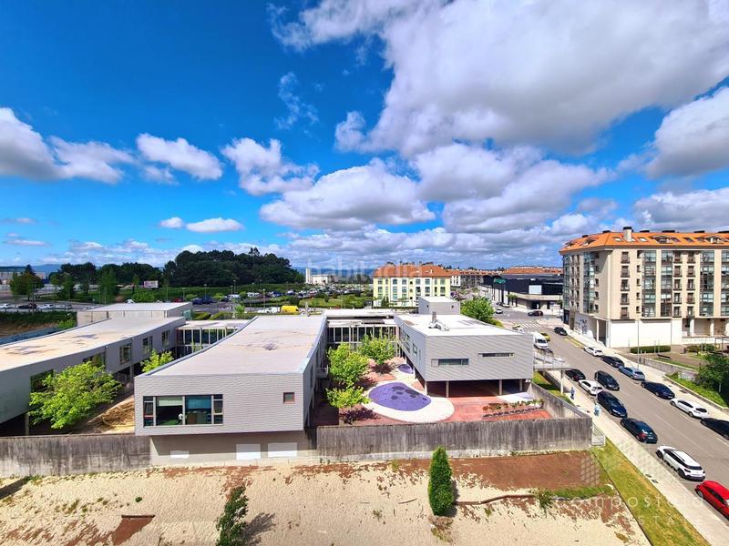 Foto 14faa3c6-5129-4d73-bde3-6c823d0b701b. Penthouse with heating parking in O Milladoiro Ames
