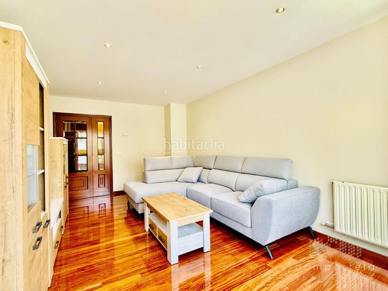 Foto 2373291a-82df-4e5b-a9d2-b39a19933012. Rent flat with heating parking in O Milladoiro Ames