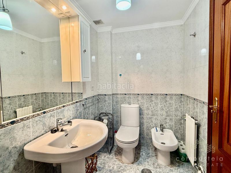 Foto 65954d34-0472-49c1-b235-726da1b412d1. Rent flat with heating parking in O Milladoiro Ames