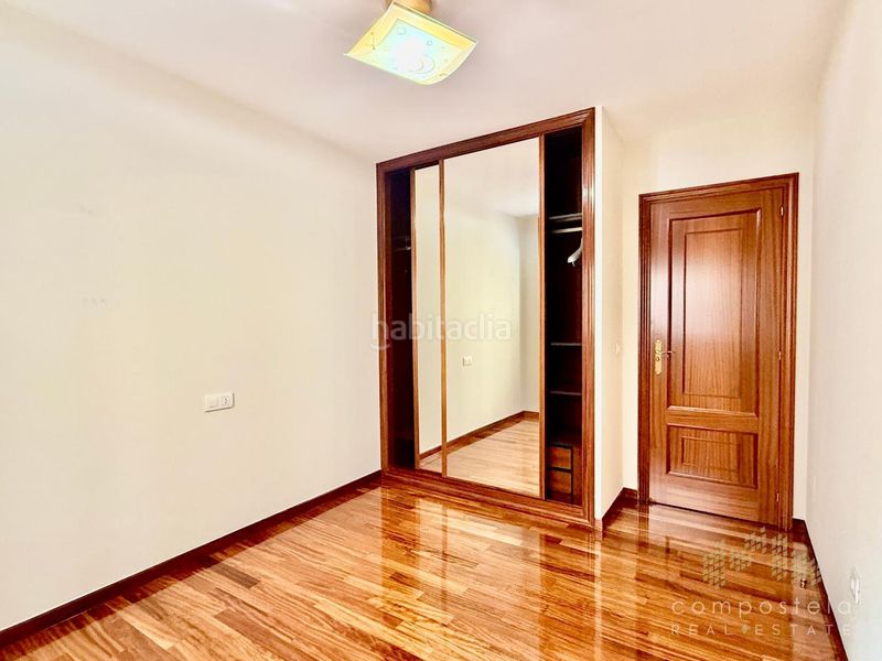 Foto 66644093-ebe4-41dc-8a73-9b9c7e7f5b77. Rent flat with heating parking in O Milladoiro Ames