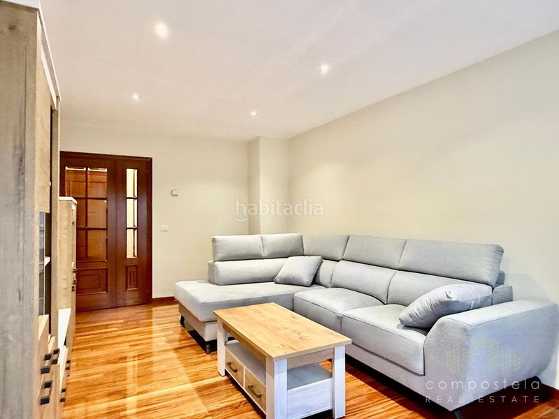 Foto b1796e26-af06-4112-ab53-f00f34686a3c. Rent flat with heating parking in O Milladoiro Ames