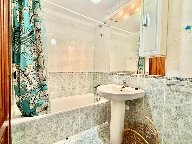 Foto ca7922c8-4e05-45be-a9d6-7d89fe86ffbd. Rent flat with heating parking in O Milladoiro Ames