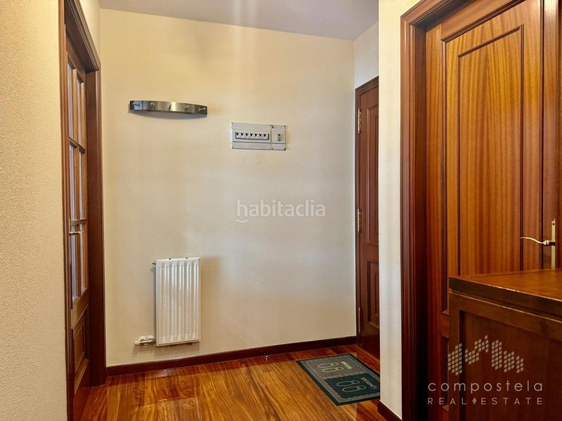 Foto d0a6f84d-366a-4102-8cdc-be50c9b556ad. Rent flat with heating parking in O Milladoiro Ames