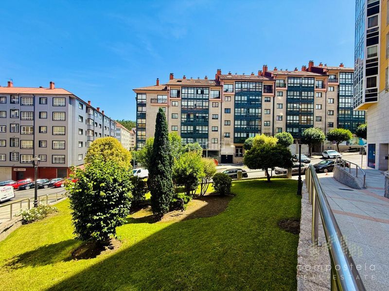 Foto f0e05904-3e1b-4ad4-8853-742b06555335. Rent flat with heating parking in O Milladoiro Ames