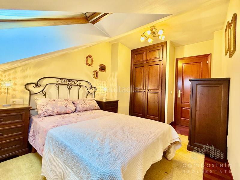 Foto df533c65-518b-42f8-8584-1620c084035a. Duplex con riscaldamento parcheggio in O Milladoiro Ames