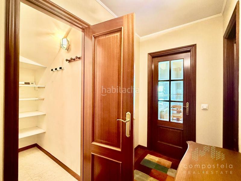 Foto ea4e2fbe-8cff-4c42-b069-e14d23df229c. Duplex con riscaldamento parcheggio in O Milladoiro Ames