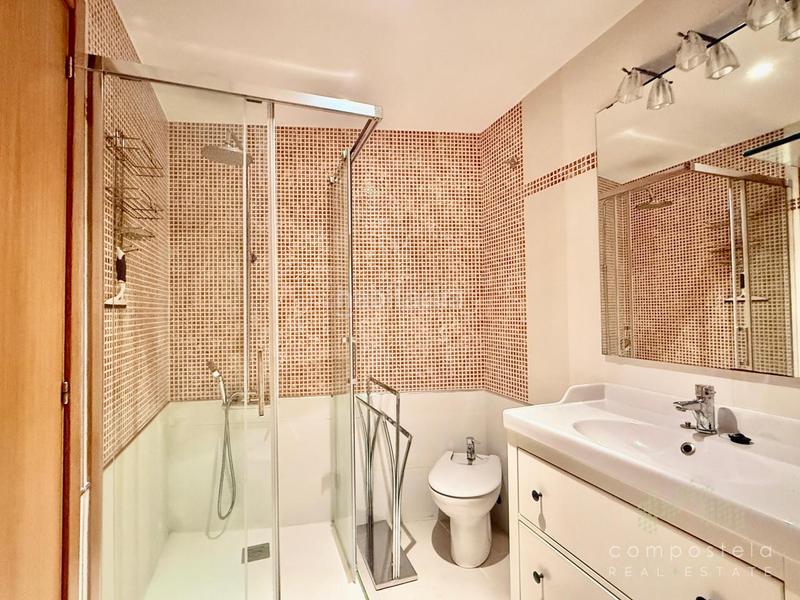 Foto 2ed9d858-984e-4500-a69d-1cd705d38658. Rent penthouse with heating parking in O Milladoiro Ames