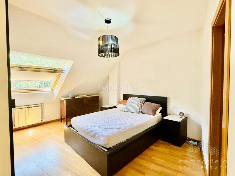 Foto 7f5f47f9-bc03-4aba-85bd-9b5988caf51b. Rent penthouse with heating parking in O Milladoiro Ames