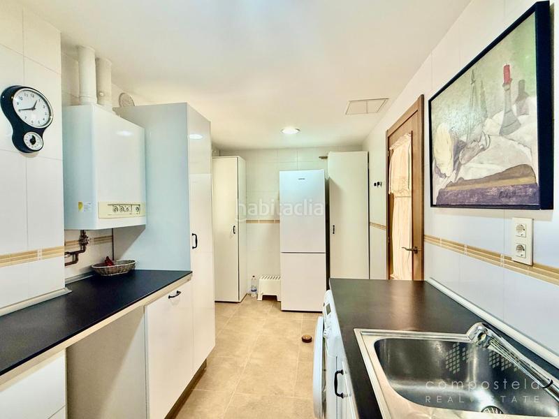 Foto c67a3351-d146-485c-b1f3-b051e615ca1b. Rent penthouse with heating parking in O Milladoiro Ames