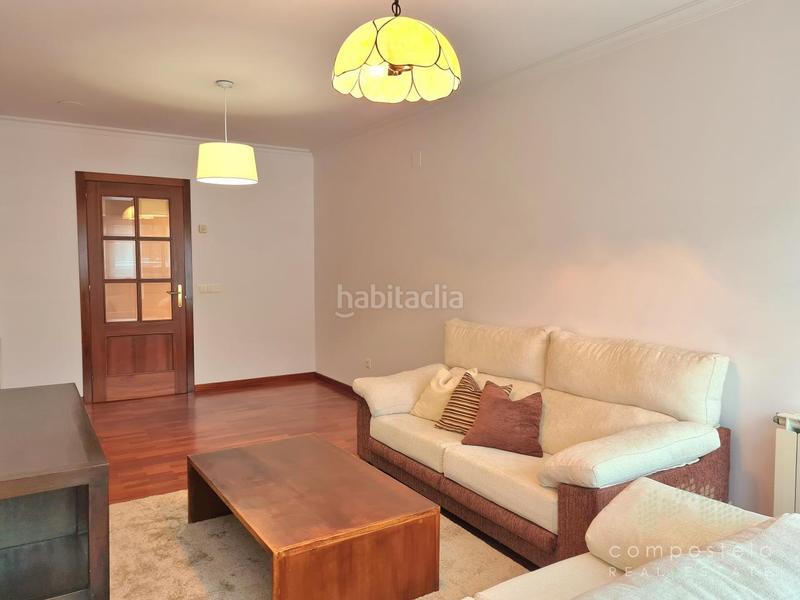 Foto 5019c949-b05d-4bdc-ad25-1b3b8b7f5d3c. Rent flat with heating parking in O Milladoiro Ames