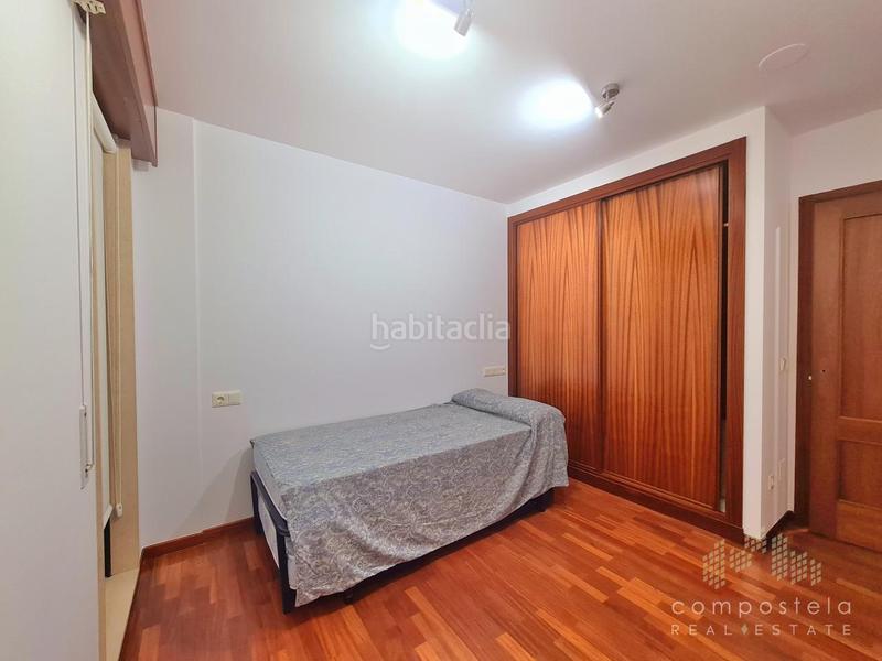 Foto 72a45413-695b-4b93-bd84-9d68db8e72e1. Rent flat with heating parking in O Milladoiro Ames