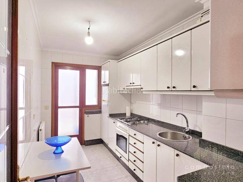 Foto e15e4ac3-aa4d-4733-ac55-80b2e4a9299f. Location appartement avec chauffage parking dans O Milladoiro Ames