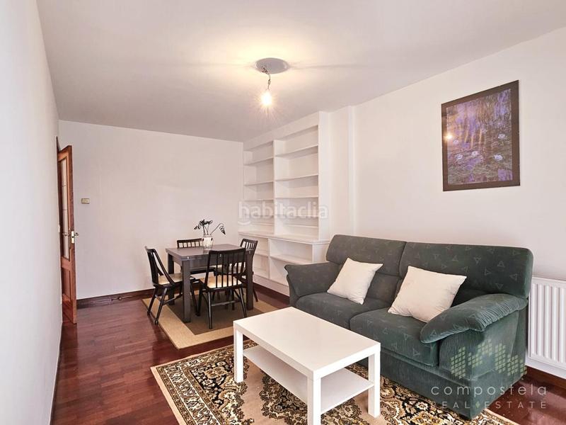 Foto ffedab06-f604-433a-b3bf-8ffc48631808. Alquiler piso en O Milladoiro Ames