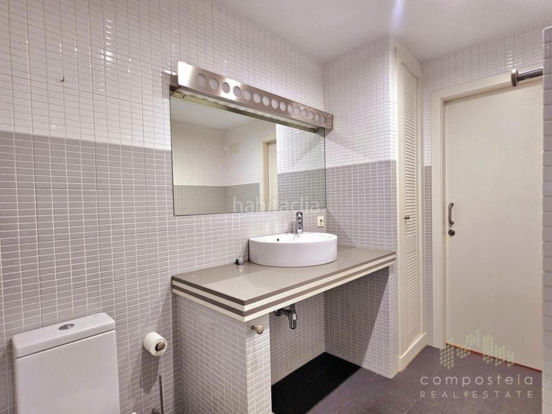 Foto 4f9e1573-c29b-4296-a98a-d966e6b5b3ec. Location attique avec chauffage parking dans O Milladoiro Ames