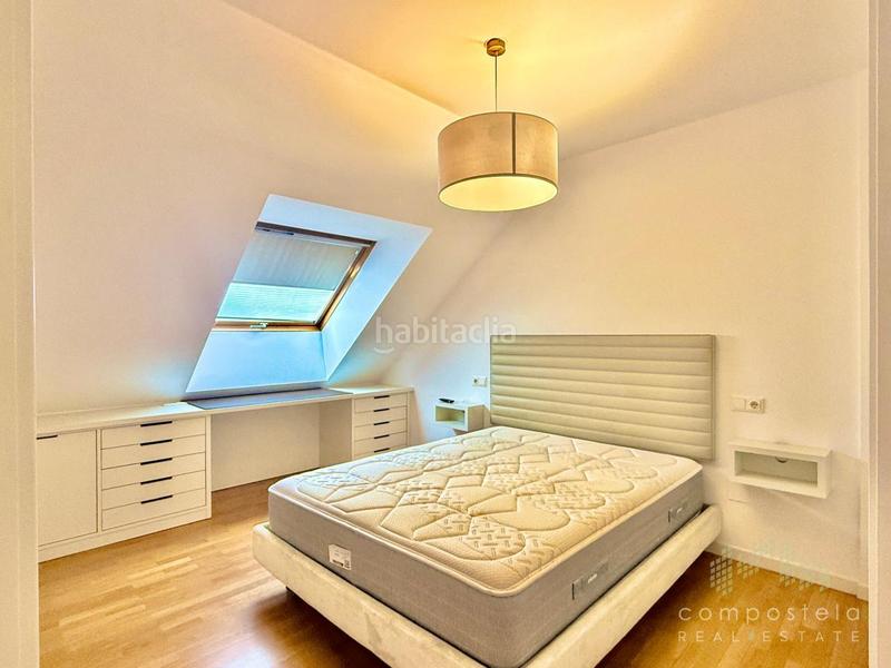 Foto 22cab12d-90f1-4acc-97d0-efcd2454f1b0. Attique avec chauffage parking dans O Milladoiro Ames