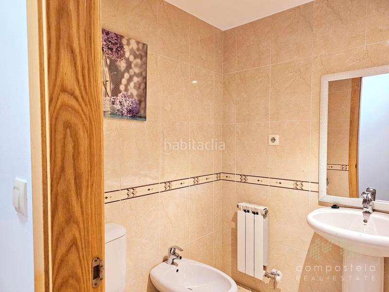 Foto b9661ad2-0a3a-419d-8f0d-ab69135a6385. Alquiler piso en O Milladoiro Ames