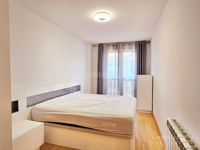 Foto d596de16-a8cd-41d0-9285-3b91249c02b1. Rent flat with heating parking in O Milladoiro Ames