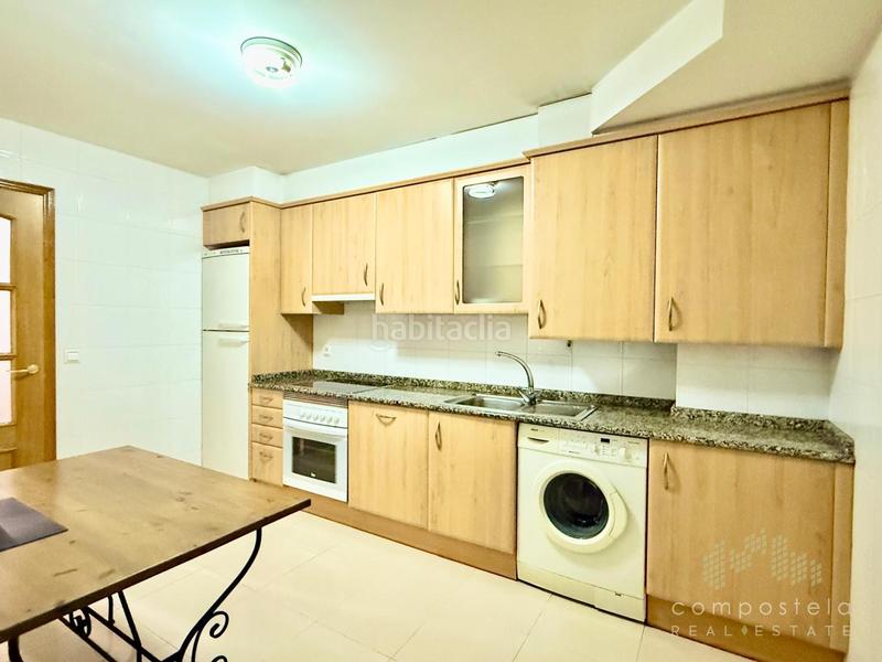 Foto 5d5c815f-f8b7-4cb8-84ee-a5f26c83db3d. Miete etagenwohnung mit heizung parking in O Milladoiro Ames