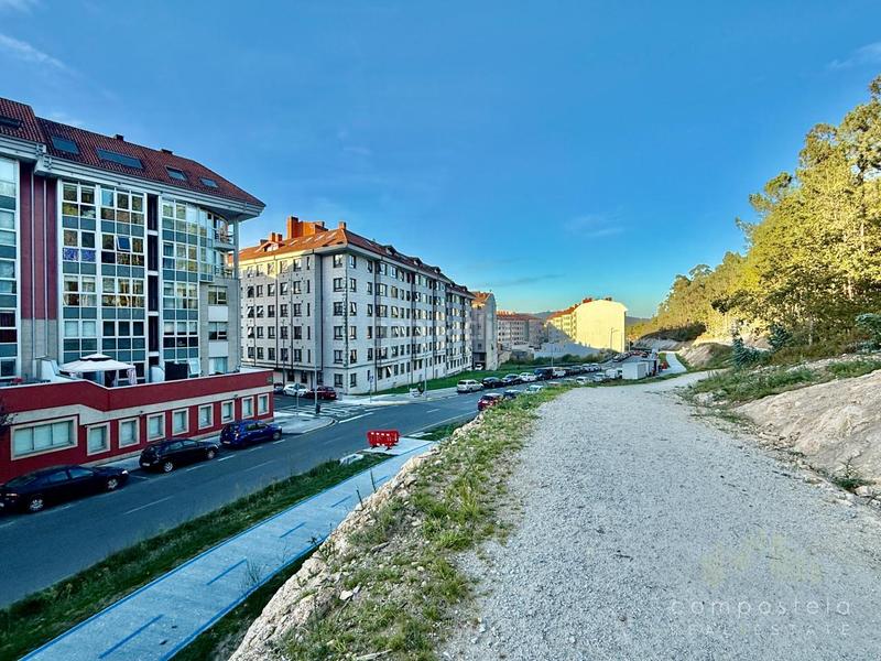 Foto 7dd5cb53-4a1d-44b5-acc4-8b7ac0d90170. Alquiler piso en O Milladoiro Ames